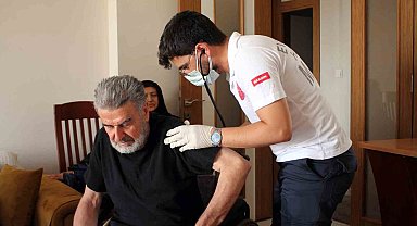 Evde sağlık hizmetleri hastalara umut oluyor