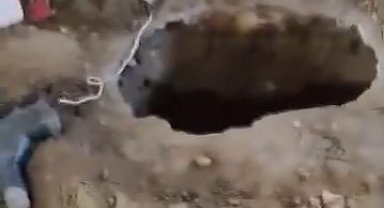 Eve girdiğinde gördüklerine inanamadı: Miras kavgası, define aramaya döndü