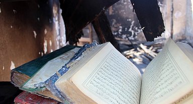 Evi yandı, çatısı çöktü, Kur'an-ı Kerim'ler sapasağlam kaldı
