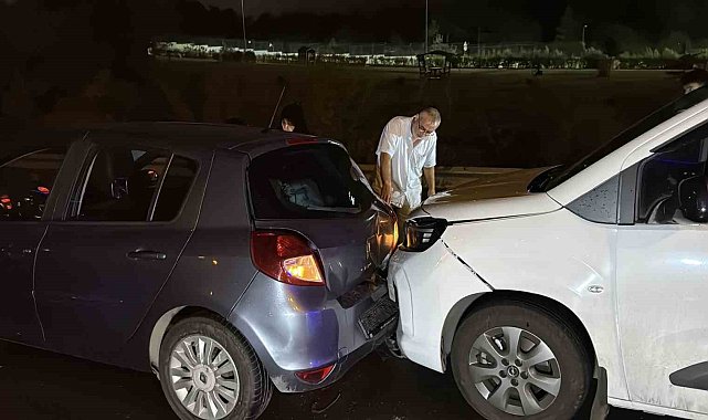 Eyüpsultan'da feci kaza... 16 araç birbirine girdi: 6 yaralı