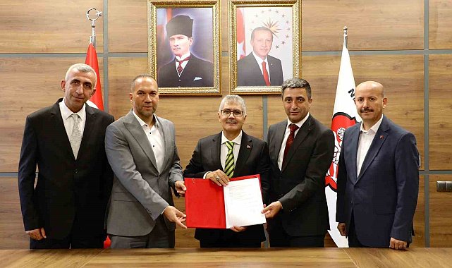 Farklı meslek gruplarına yapay zeka eğitimi protokolü imzalandı