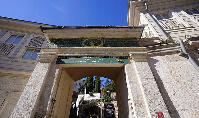 Fatih Belediyesi'nden vatandaşlara Boğaz'ın Manevi Muhafızları Türbe Gezisi