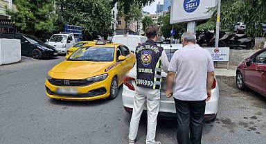 Fatih'te yolcu seçen ticari taksi şoförü yakalandı