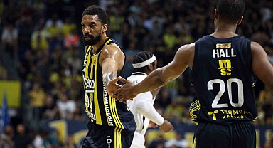 Fenerbahçe, Khem Birch'ün sözleşmesini 1 yıl uzattı