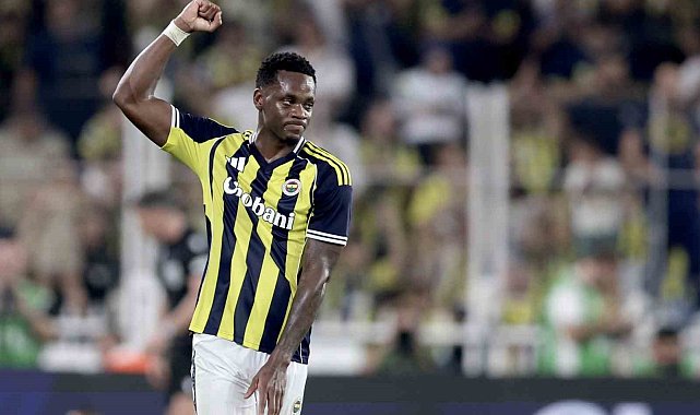 Fenerbahçe'nin yeni forveti Jhon Duran, ilk golünü kaydetti