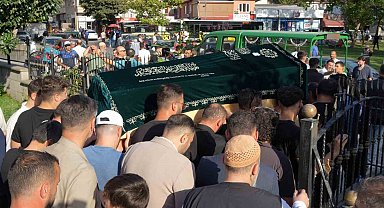 Festival alanında elektrik akımına kapılarak hayatını kaybeden genç toprağa verildi
