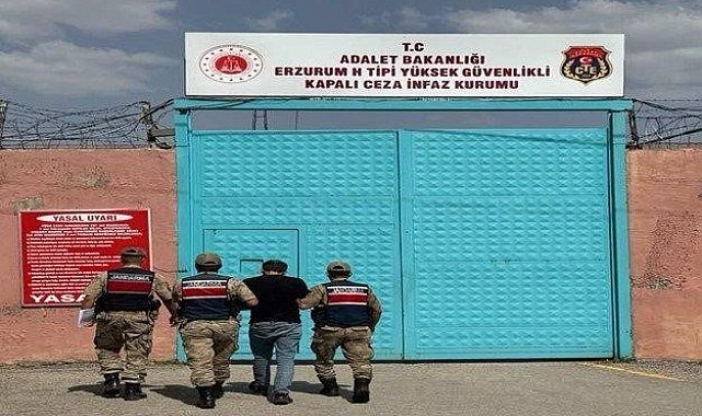 FETÖPDY üyesi samanlıkta yakalandı