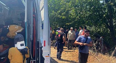 Fındık işçilerini taşıyan traktör devrildi: 4 yaralı