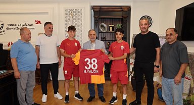 Galatasaray'a transfer olan Talaslı gençten Başkan Yalçın'a ziyaret