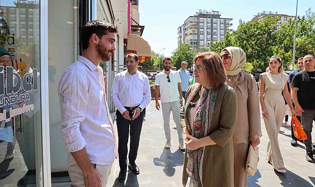 Gaziantep Büyükşehir'den kent genelinde asfalt seferberliği