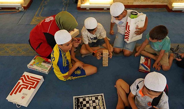 Gaziantep Vakıflar Bölge Müdürlüğü'nden Kur'an kursu öğrencilerine hediye
