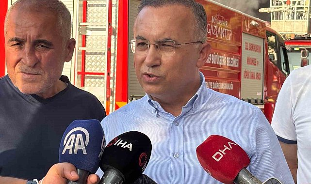 Gaziantep Valisi Çeber: "Yangını başka bir fabrikaya sirayet etmeden söndürmeye gayret ediyoruz"
