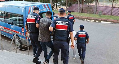 Gaziantep'te 4 göçmen kaçakçısı yakalandı