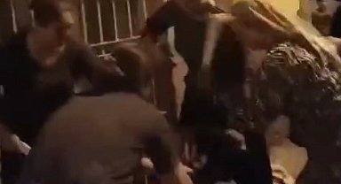 Gaziantep'te 4 kadın, sokakta oturan başka bir kadını sopalarla darp etti