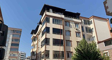 Gaziantep'te 4 katlı binanın terasında yangın