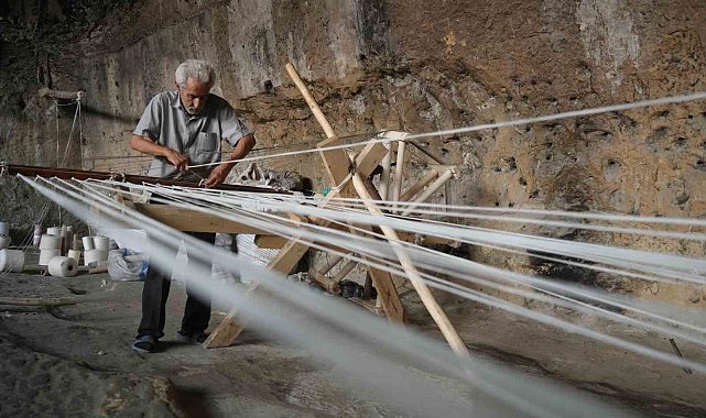 Gaziantep'te kendircilik mesleğini yapan 2 usta kaldı