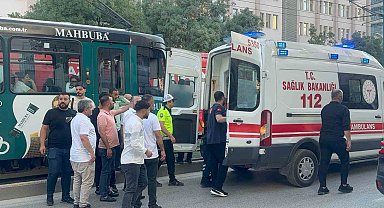 Gaziantep'te tramvayın çarptığı adam yaralandı