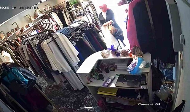 Geldi, 10 saniyede çaldı ve gitti
