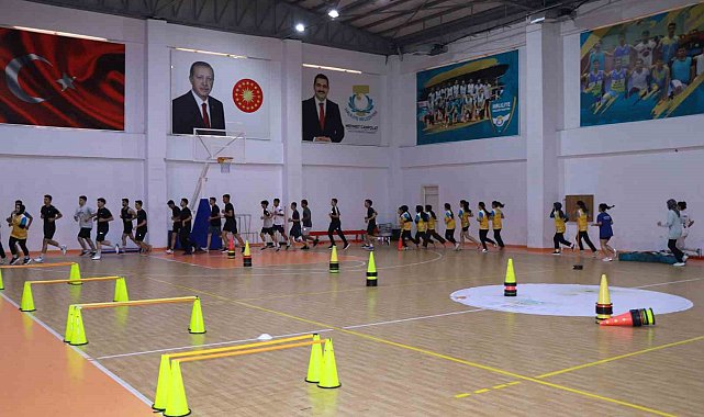 Gençler polis olmak için Haliliye'de ter döküyor