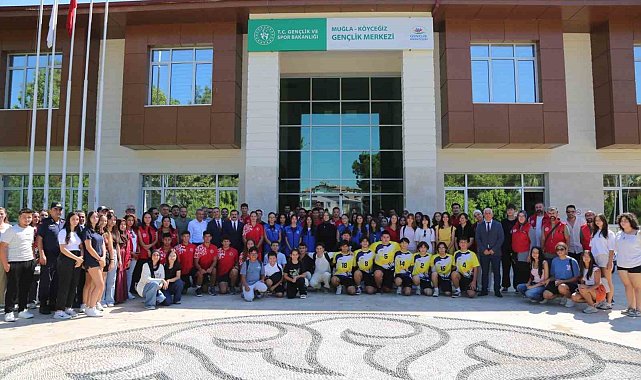 Gençlik ve Spor Bakan Yardımcısı Koçoğlu, Muğla'da gençlerle buluştu