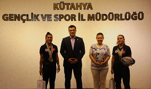 Gençlik ve Spor İl Müdürü Küçük, şampiyon sporcuları ağırladı