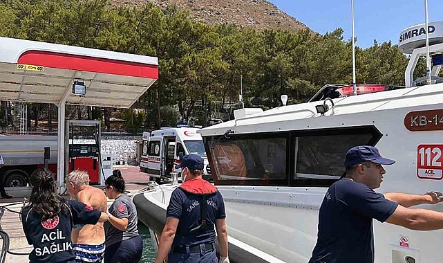 Gezi teknesinde rahatsızlanan vatandaşa tıbbi tahliye
