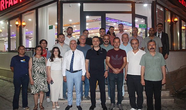 Gümrük müdürüne veda yemeği