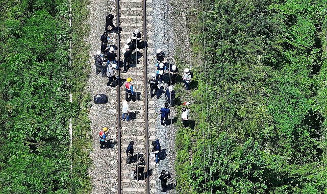 Güney Kore'de yolcu treni, demiryolu kenarında çalışan işçilere çarptı: 2 ölü, 5 yaralı