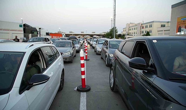 Gurbetçiler akın akın Avrupa'ya dönüyor