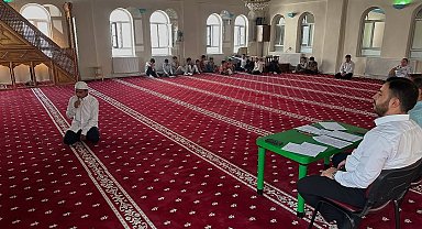 Gürpınar ilçesinde yaz Kur'an kurslarında çifte yarışma heyecanı