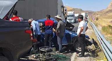 Hakkari-Van karayolunda feci kaza: 3 ölü, 2 yaralı