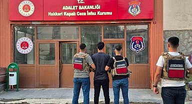 Hakkari'de kesinleşmiş hapis cezası olan 2 kişi yakalandı