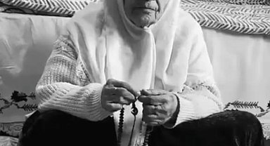 Hakkari'nin asırlık çınarı 115 yaşındaki Fatma nine hayatını kaybetti