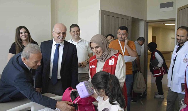 Hasta çocuklara kırtasiye desteği