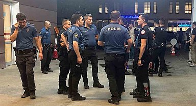 Hastanede bahçesinde bıçaklı kavga: 1'i ağır 2 yaralı