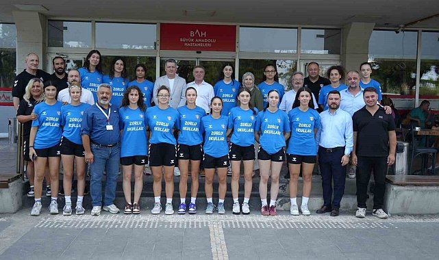 Hastaneden kadın basketbol takımına destek