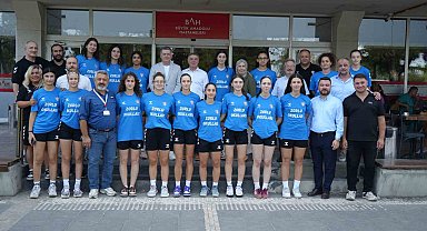 Hastaneden kadın basketbol takımına destek