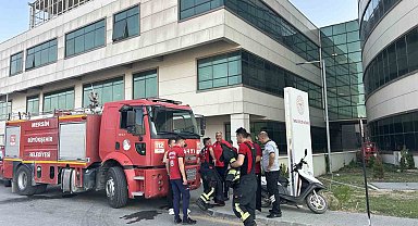 Hastanenin bodrum katından yükselen dumanlar ekipleri alarma geçirdi