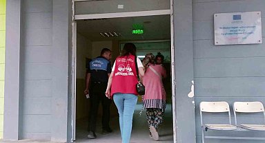 Hatay'da evlatlarıyla duygu sömürüsü yapan dilenci kadınlar yakalandı