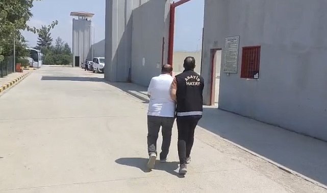 Hatay'da göçmen kaçakçılığı suçundan aranan şahıs yakalandı