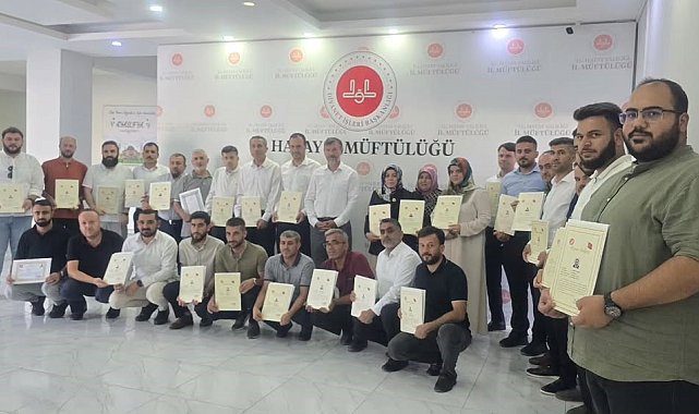 Hatay'da müftülük personeline başarı belgesi verildi