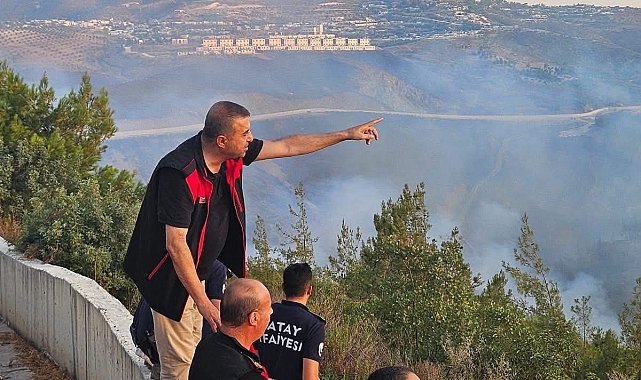 Hatay'da orman yangını sürüyor... Alevlere müdahale 10. saatte devam ediyor