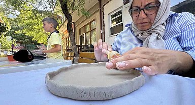 Hayallerini ata toprağında açtığı seramik atölyesiyle gerçekleştirdi