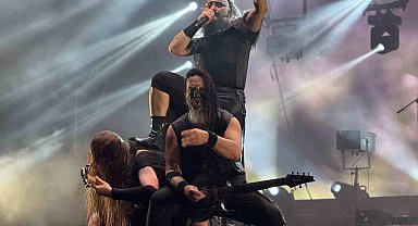 Hayko Cepkin ilk kez memleketinde konser verdi