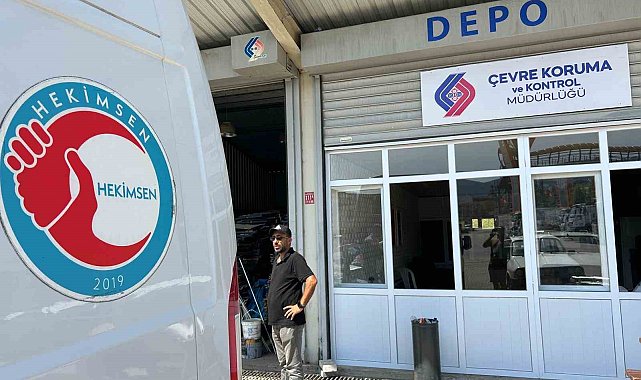 HEKİMSEN'den Sındırgı'daki depremzedelere kapsamlı yardım