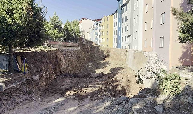 Heyelan nedeniyle evleri boşaltılan mağdurların endişeli bekleyişi sürüyor