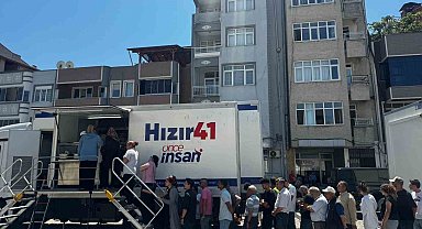 Hızır 41, Sındırgı'da depremzedelerin yanında