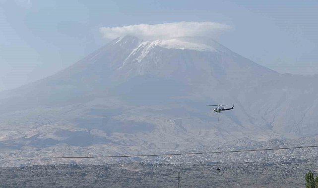 Iğdır'da yüksek gerilim hatları için helikopterle korumalar takılıyor