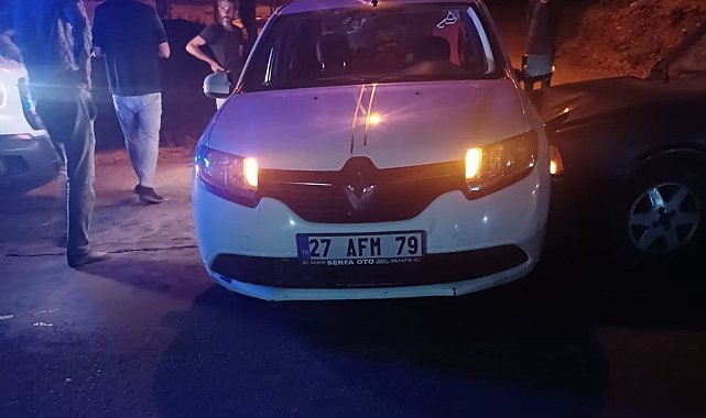 İki otomobil çarpıştı: 2 yaralı