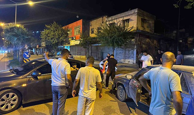 İki otomobilin karıştığı kaza kamerada